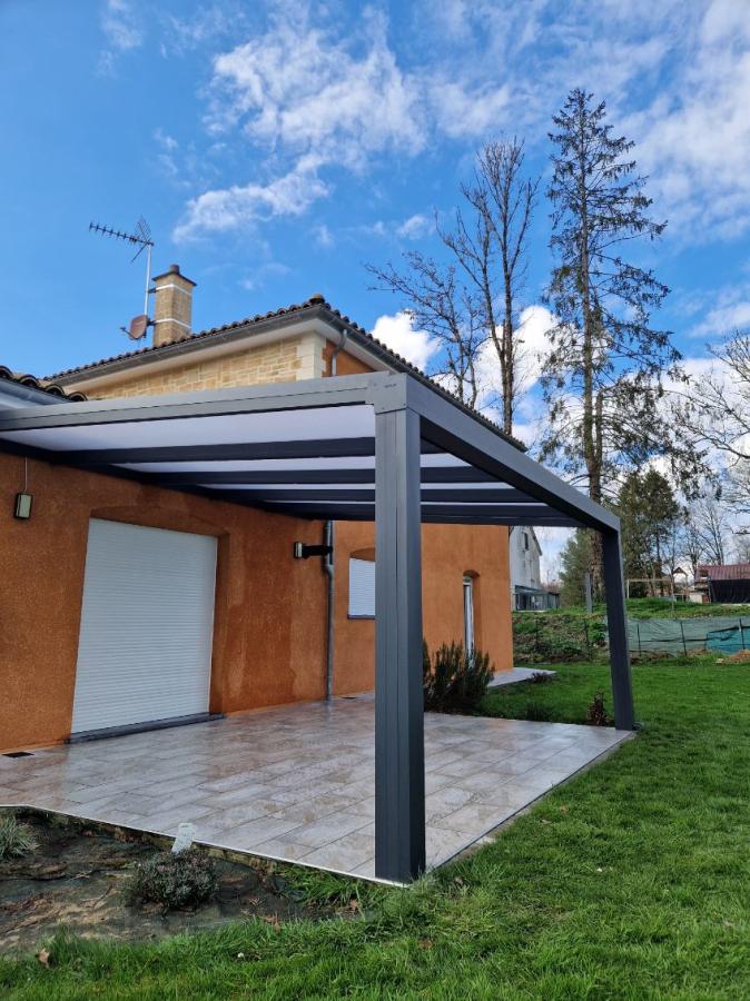 M2N Ardennes - pergola aluminium sur terrasse