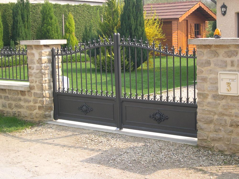 M2N Ardennes - portail et clôture aluminium
