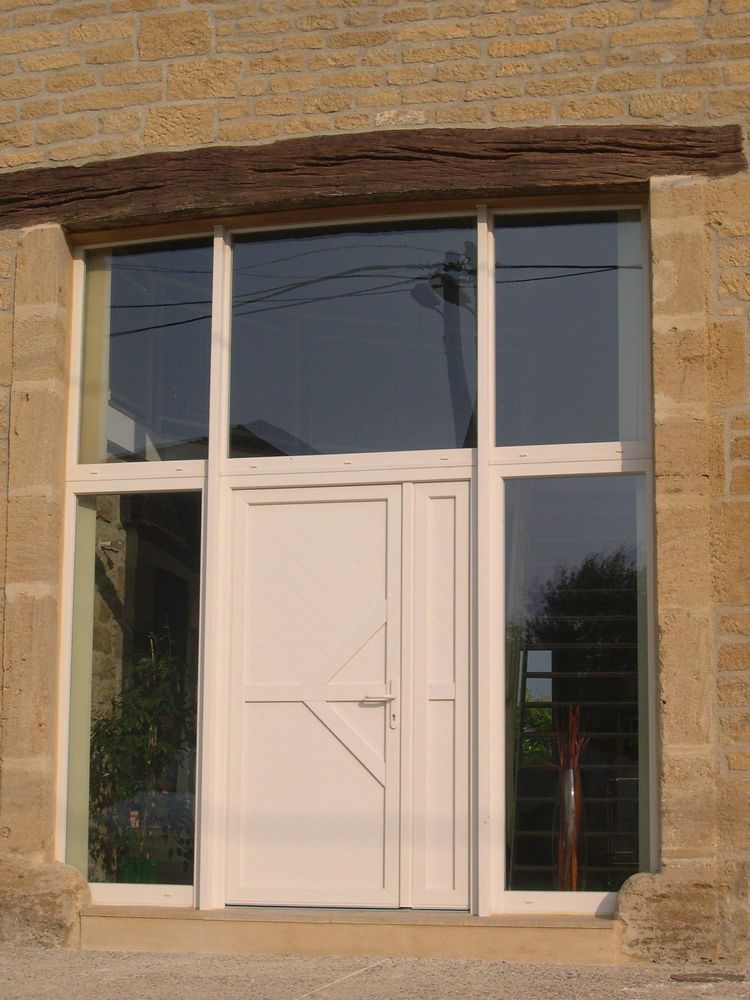 M2N Ardennes - porte d'entrée posée dans les Ardennes